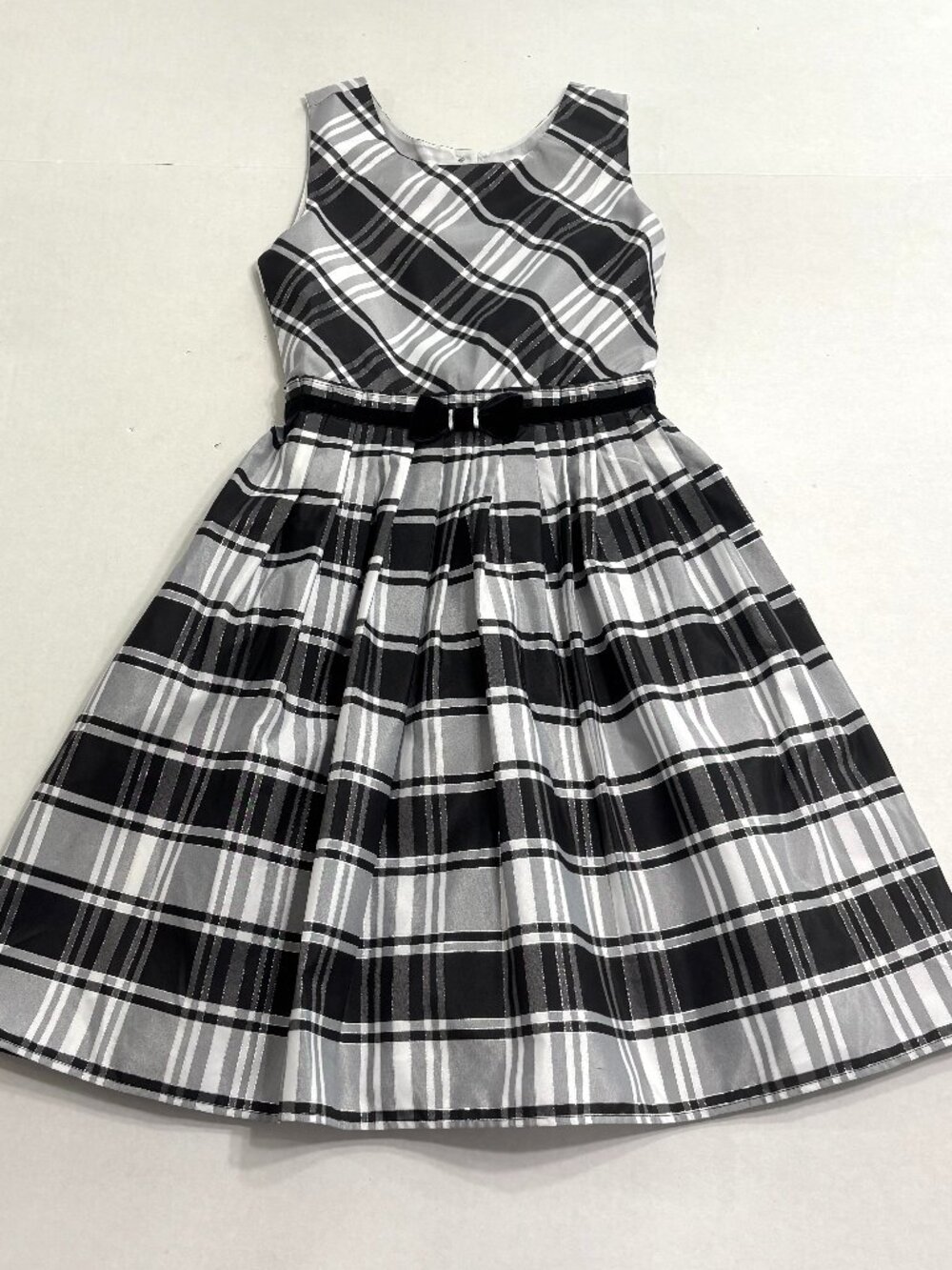 NWOT Jona Michelle Girls Black/White Dress